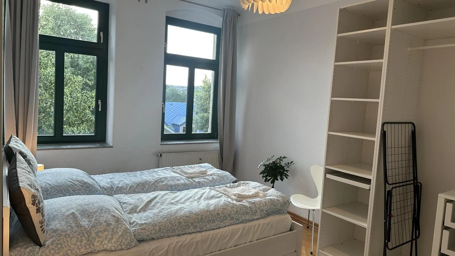 דרזדן Beautiful Old Building Apartment